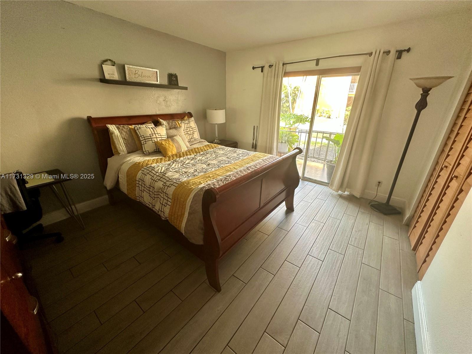 VENETIAN GARDENS AT COUNT - Residential