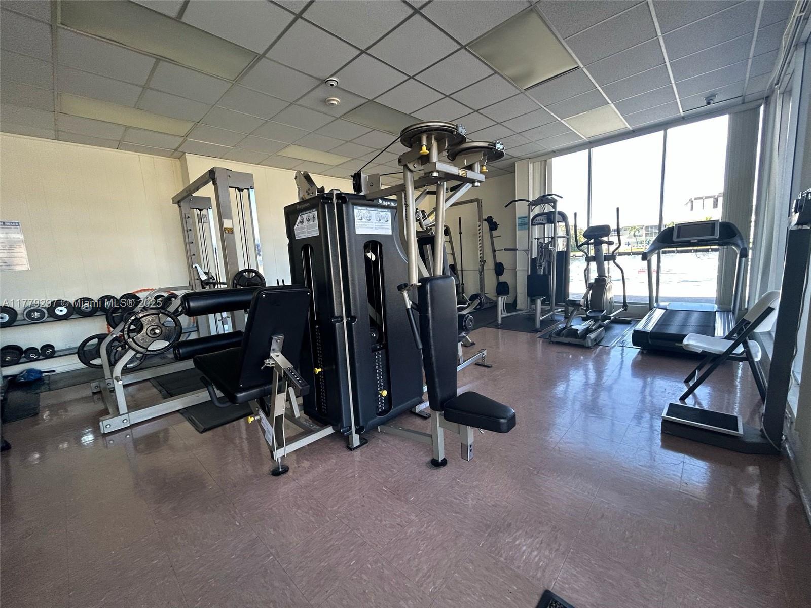 IMPERIAL TOWERS CONDO - Residential
