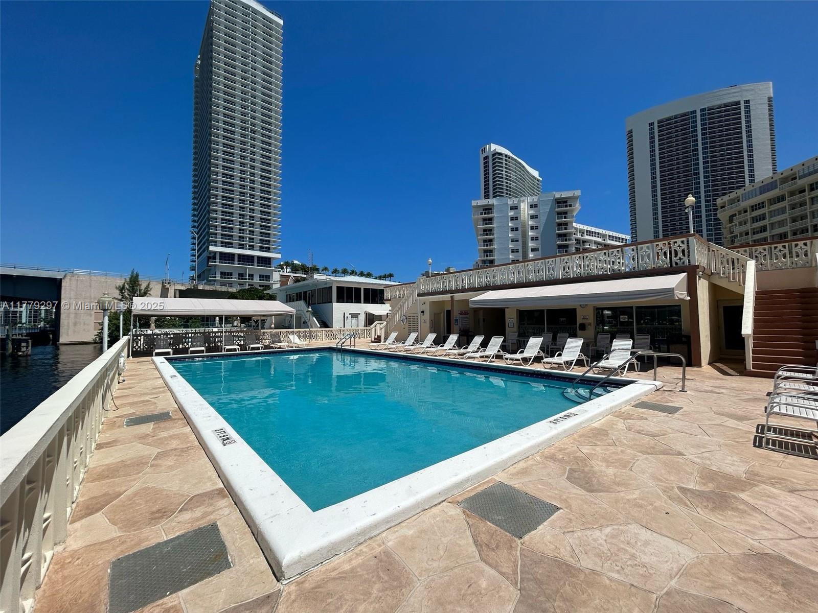 IMPERIAL TOWERS CONDO - Residential