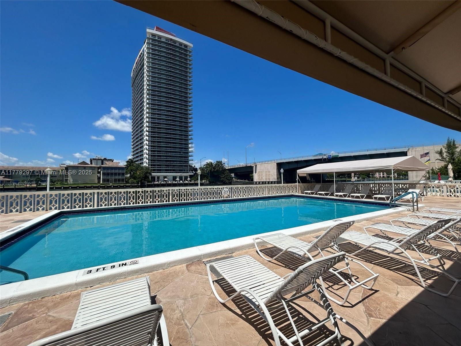 IMPERIAL TOWERS CONDO - Residential