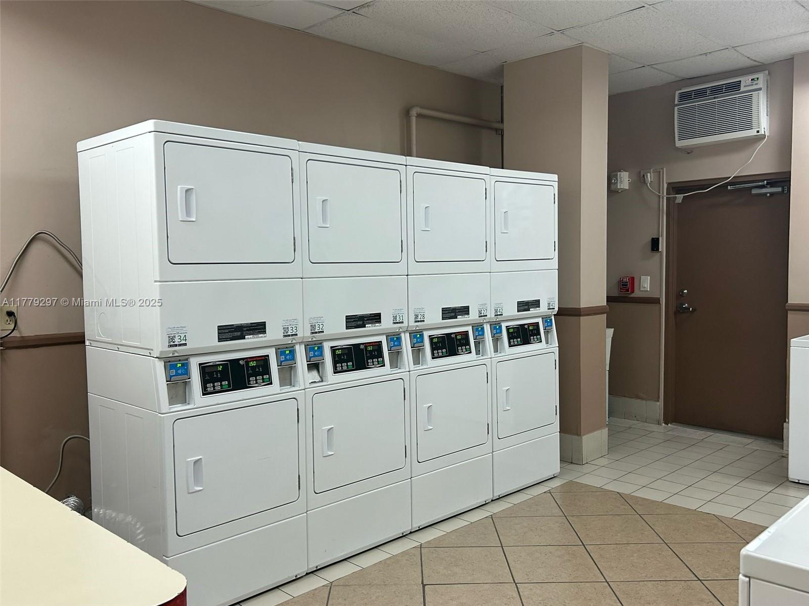 IMPERIAL TOWERS CONDO - Residential