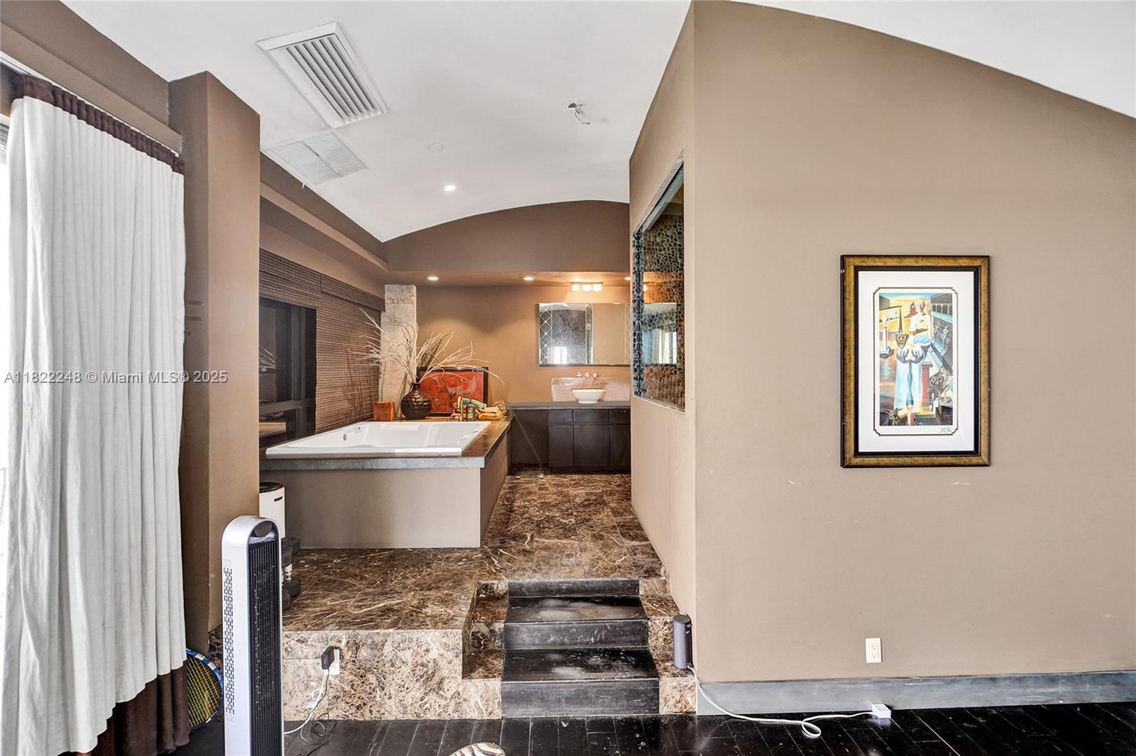THE PALM BAY YACHT CLUB C - Residential