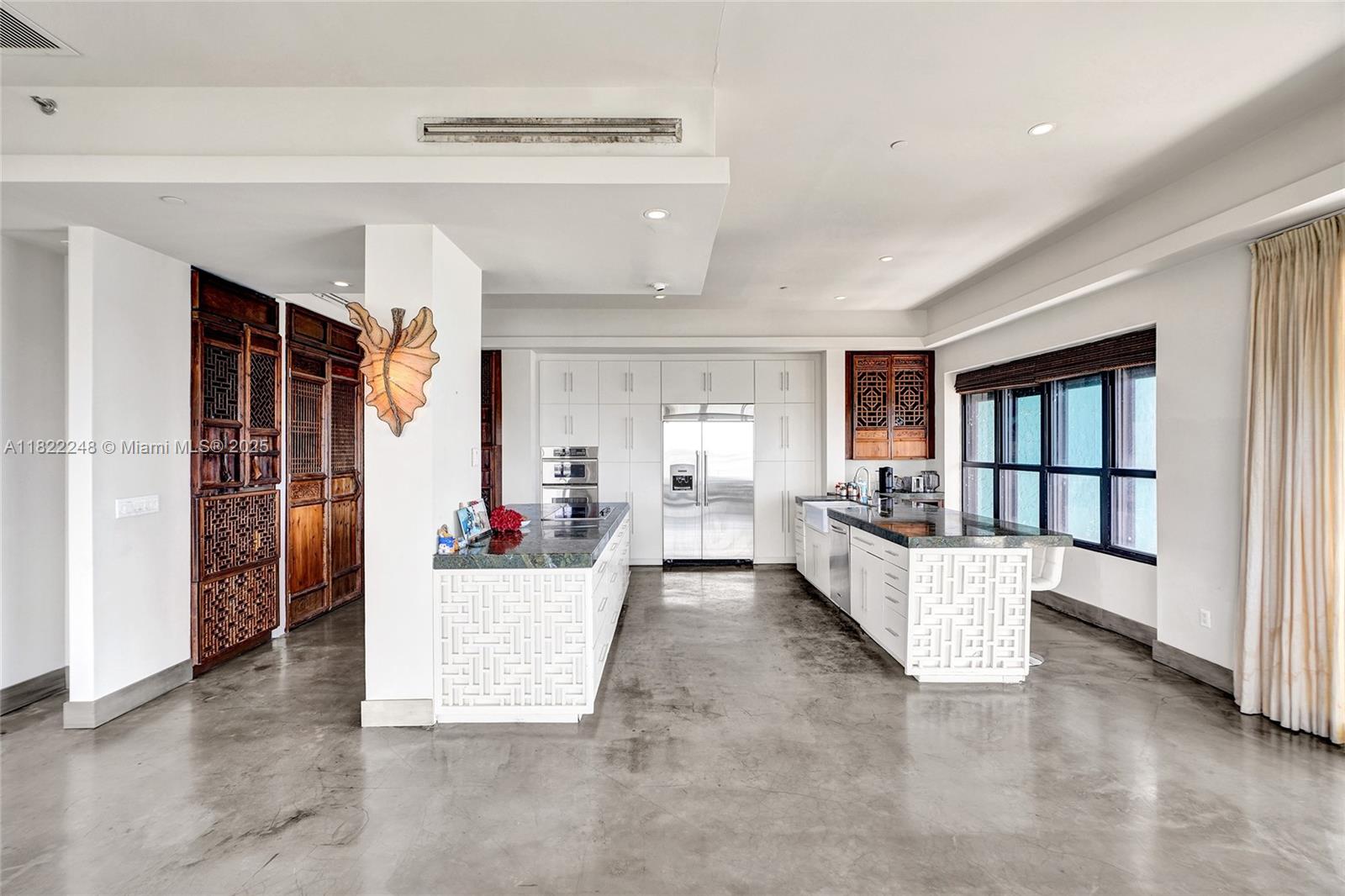 THE PALM BAY YACHT CLUB C - Residential