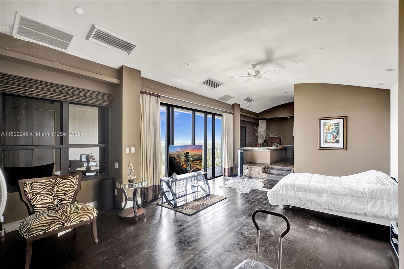 THE PALM BAY YACHT CLUB C - Residential