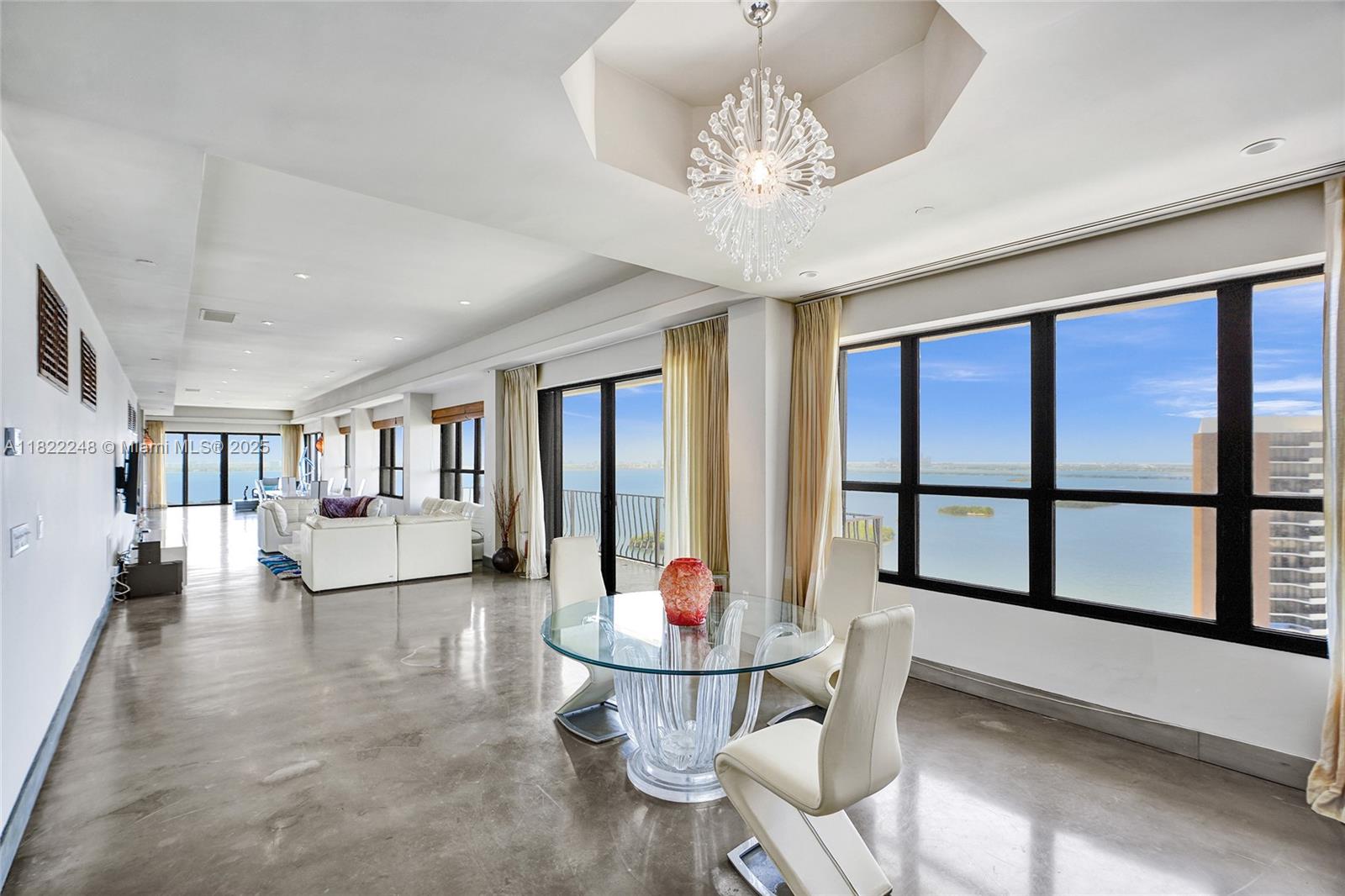 THE PALM BAY YACHT CLUB C - Residential