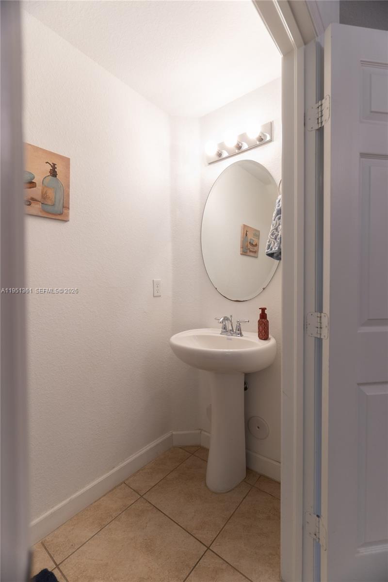 UNITED HOMES AT BELLA VIS - Residential