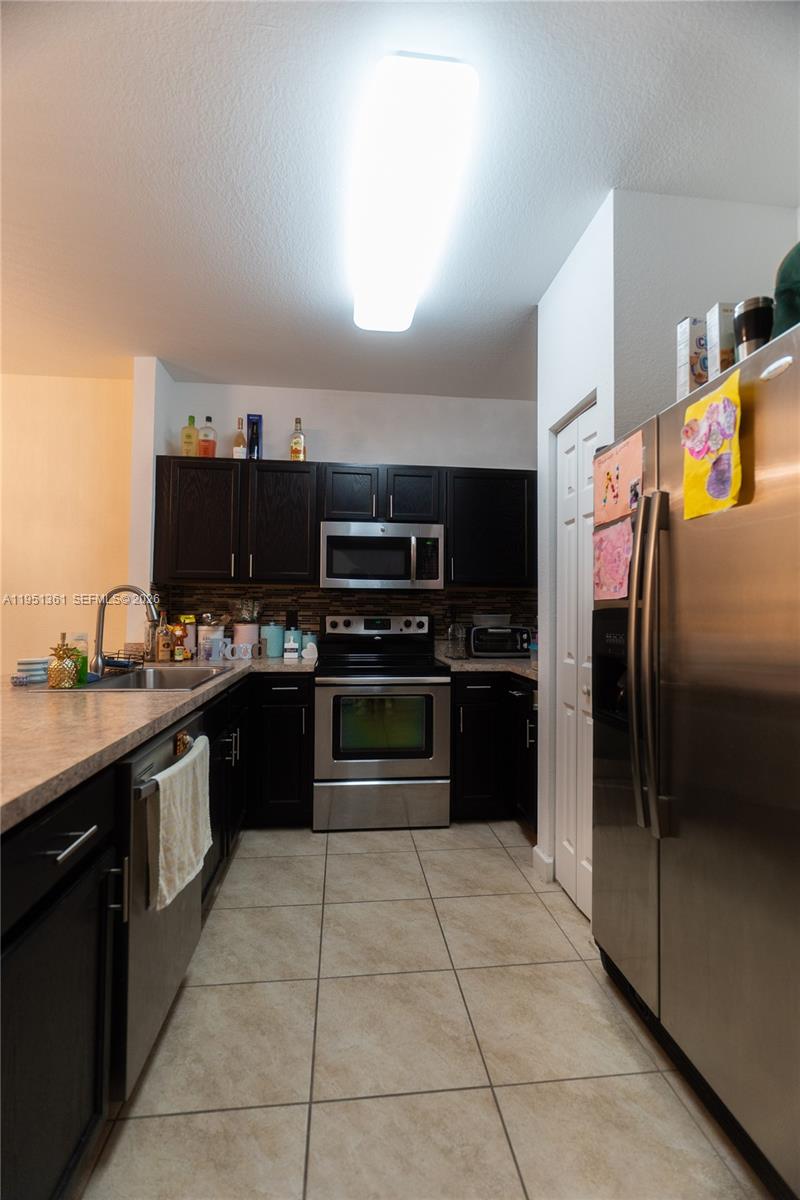 UNITED HOMES AT BELLA VIS - Residential