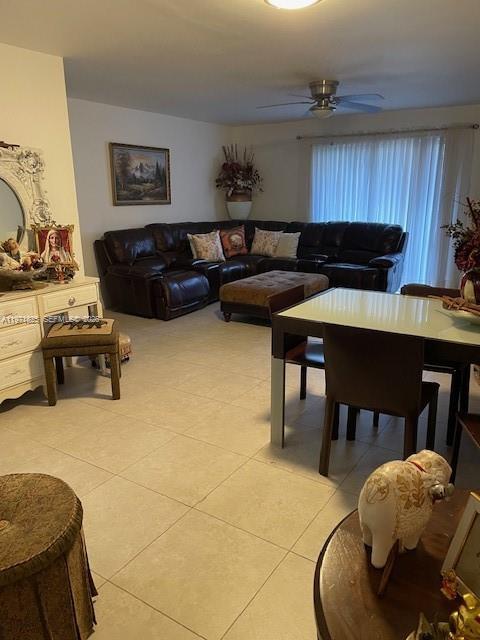 GARDENS AT LAUDERHILL CON - Residential