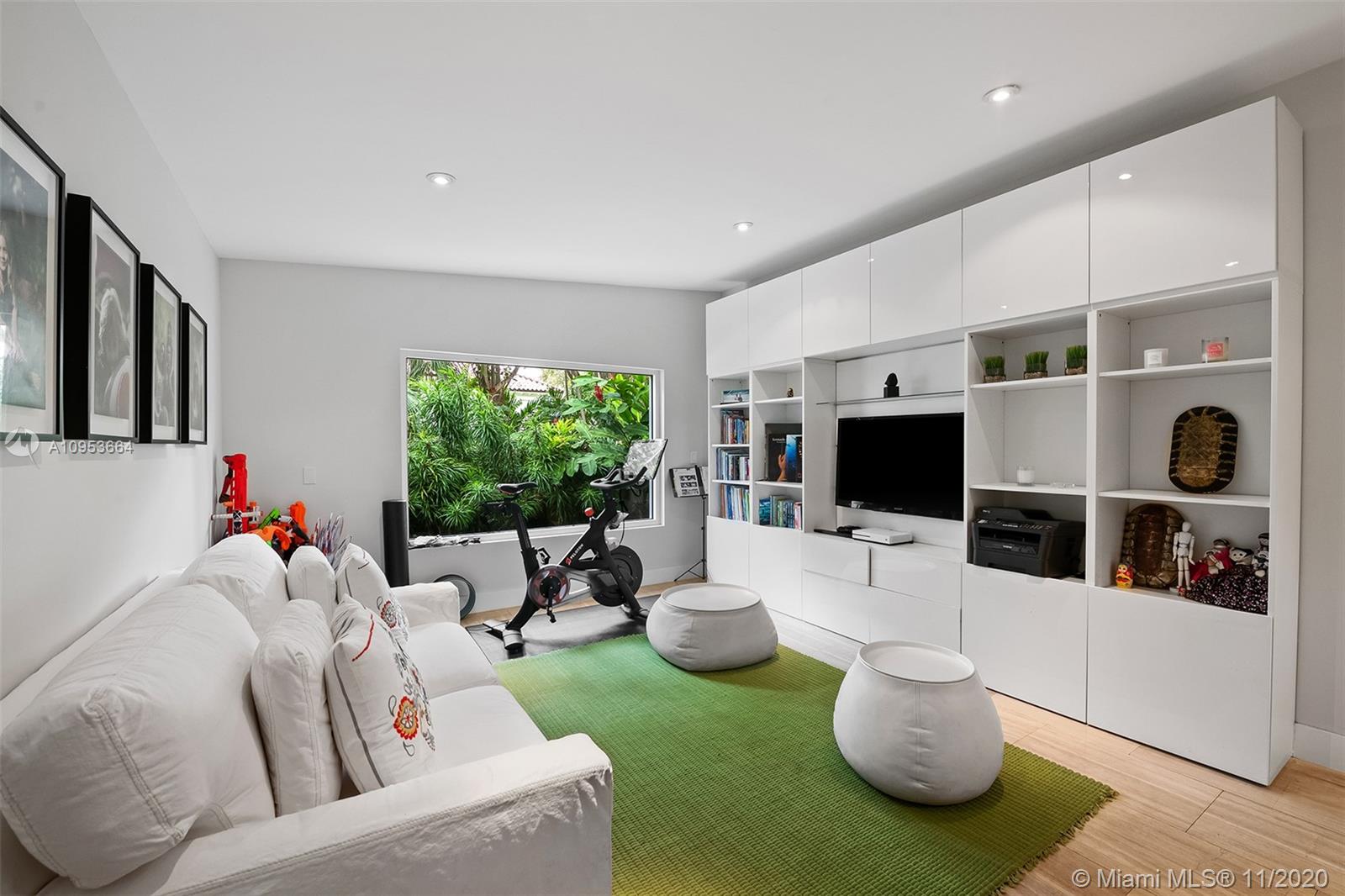 HUTCHINSON SUB - Residential