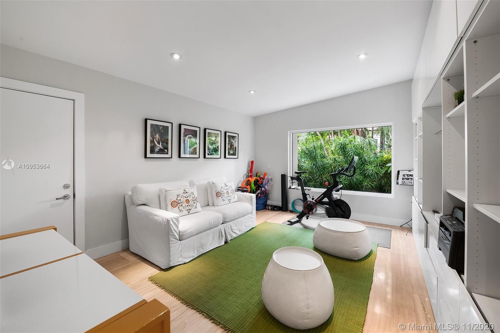 HUTCHINSON SUB - Residential