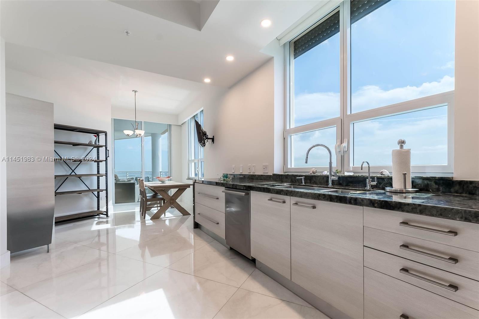 THREE TEQUESTA POINT COND - Residential