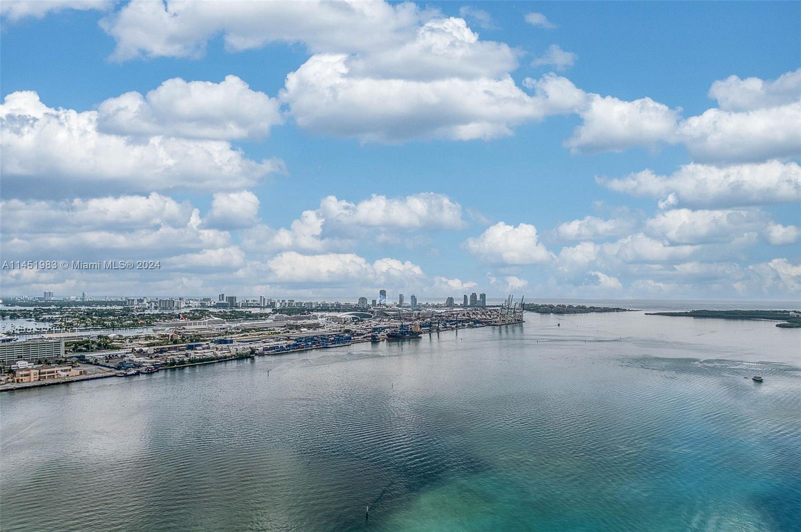 THREE TEQUESTA POINT COND - Residential