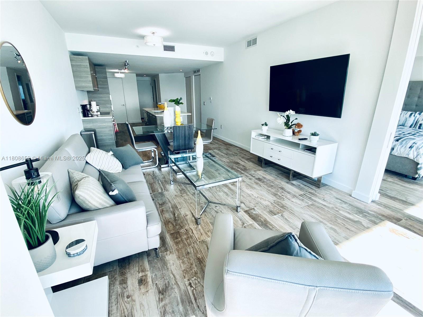 650 Ne 32nd St 4605, Miami, Broward County, Florida - 2 Bedrooms  
3 Bathrooms - 