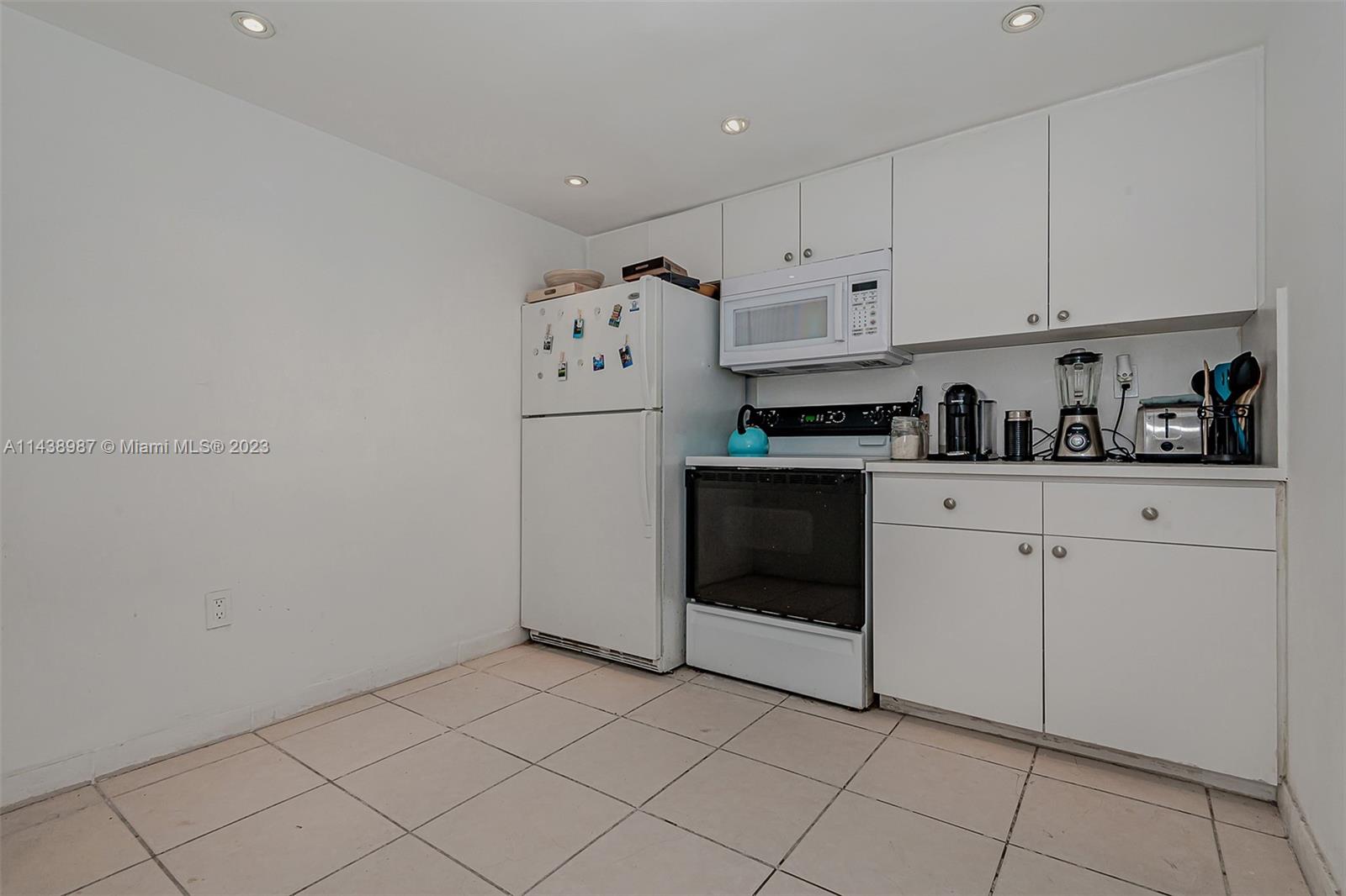 VENETIA CONDO - Residential