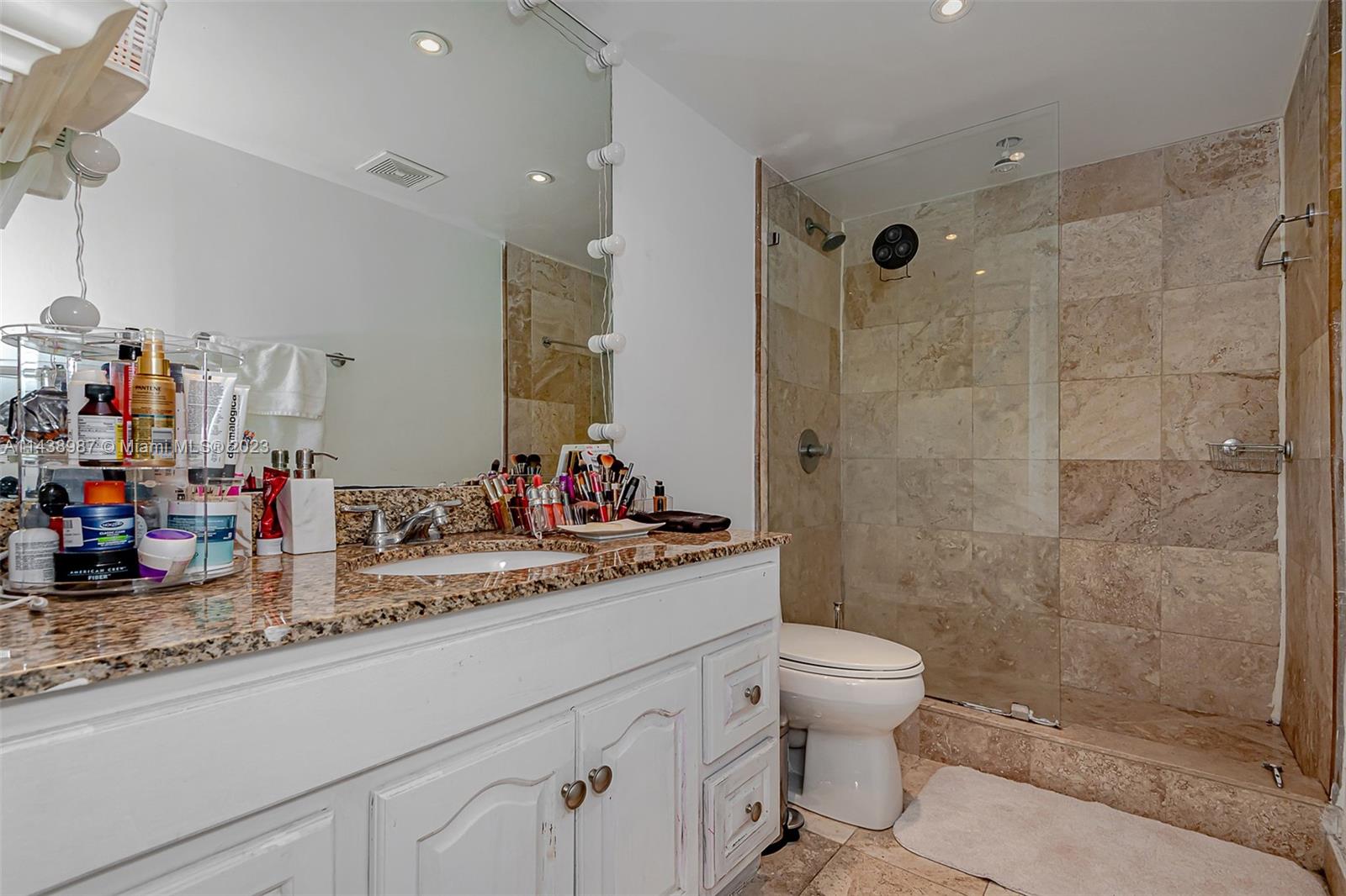 VENETIA CONDO - Residential