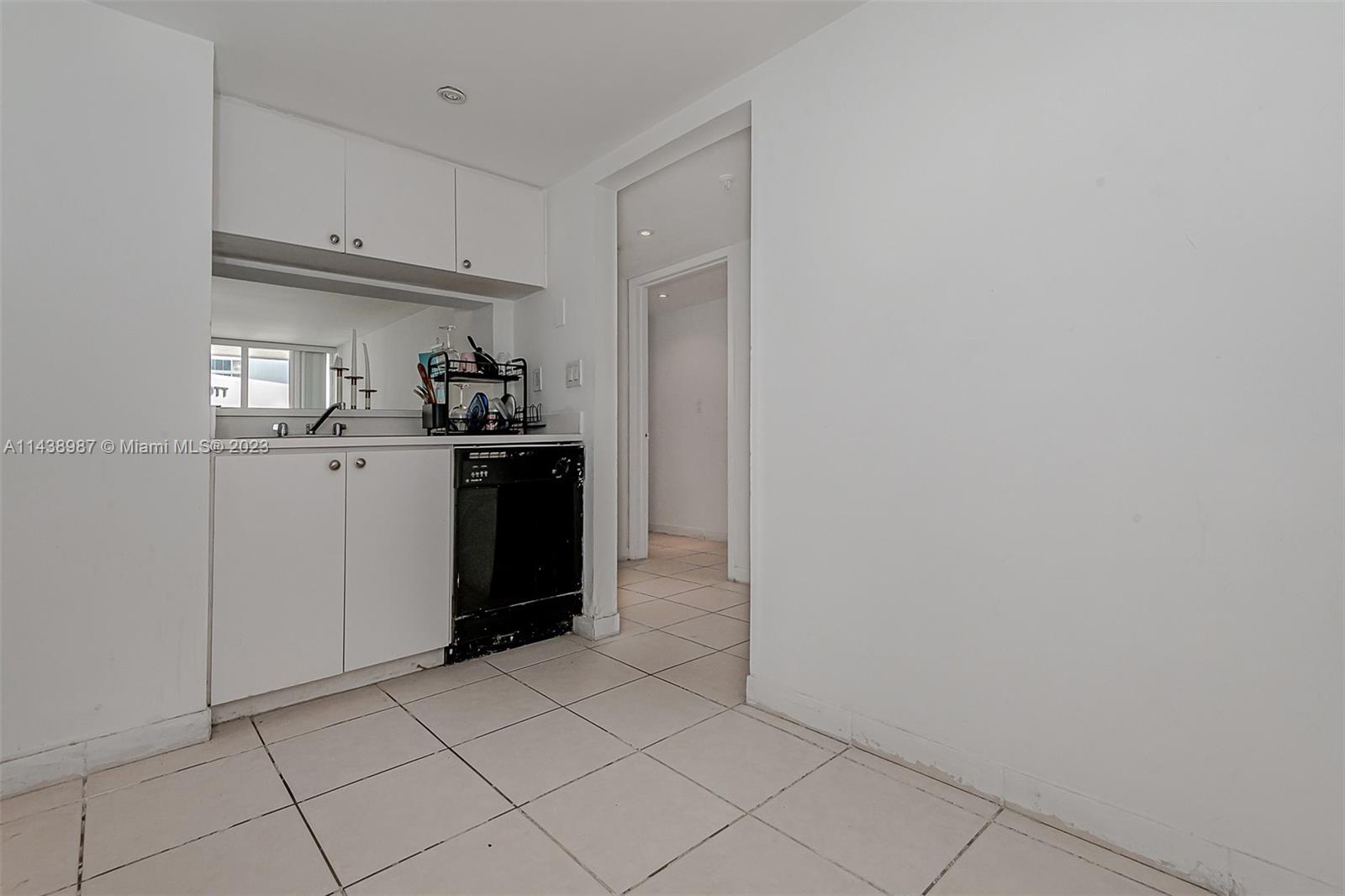 VENETIA CONDO - Residential