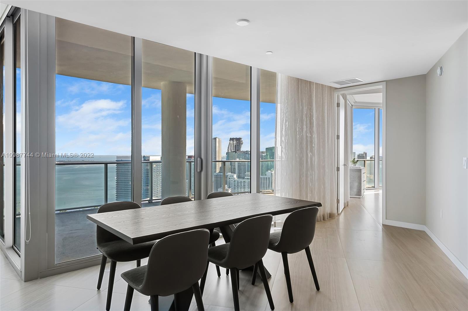 PARAMOUNT MIAMI - Residential