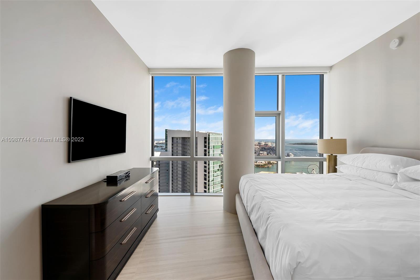 PARAMOUNT MIAMI - Residential