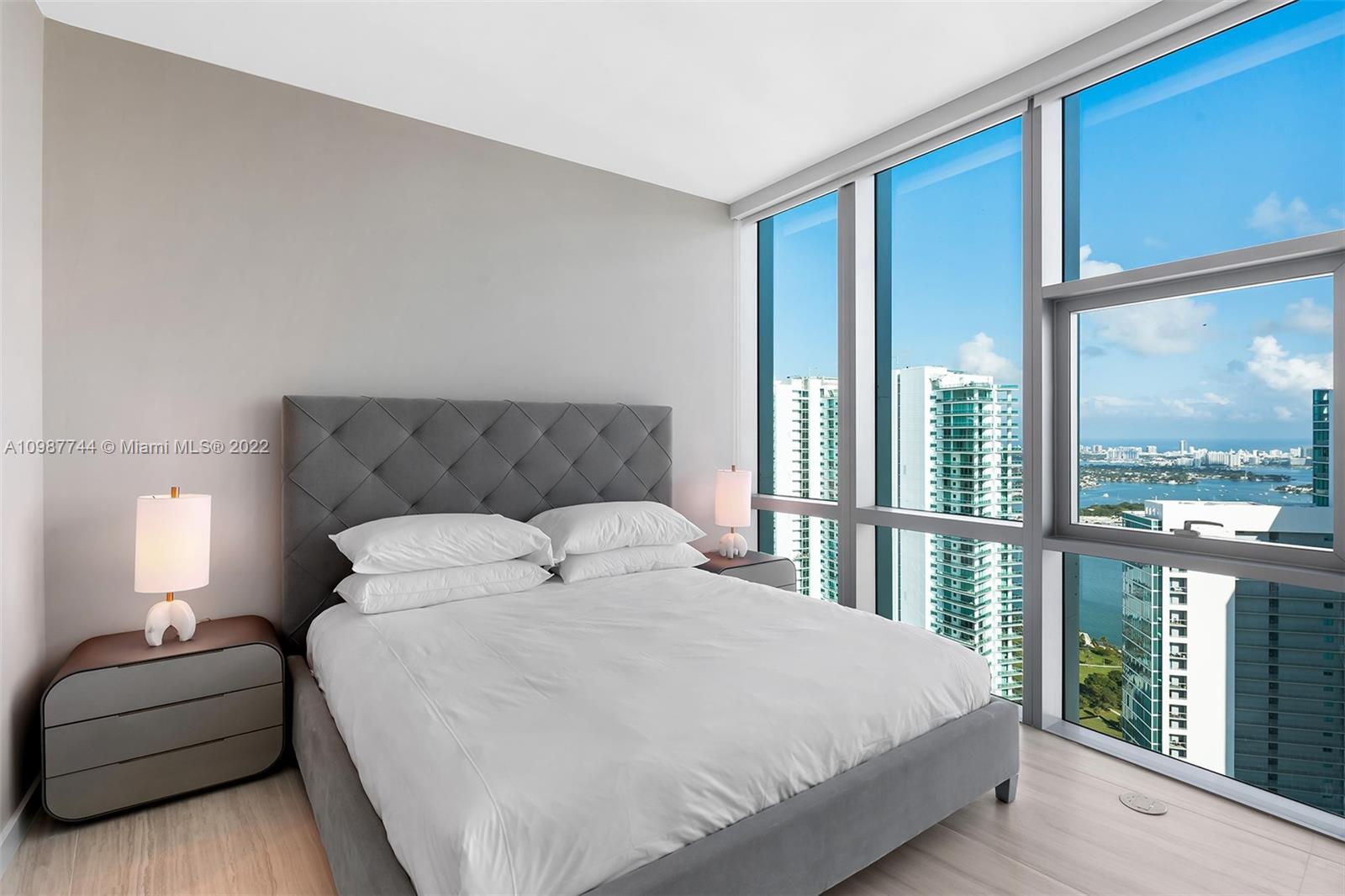 PARAMOUNT MIAMI - Residential