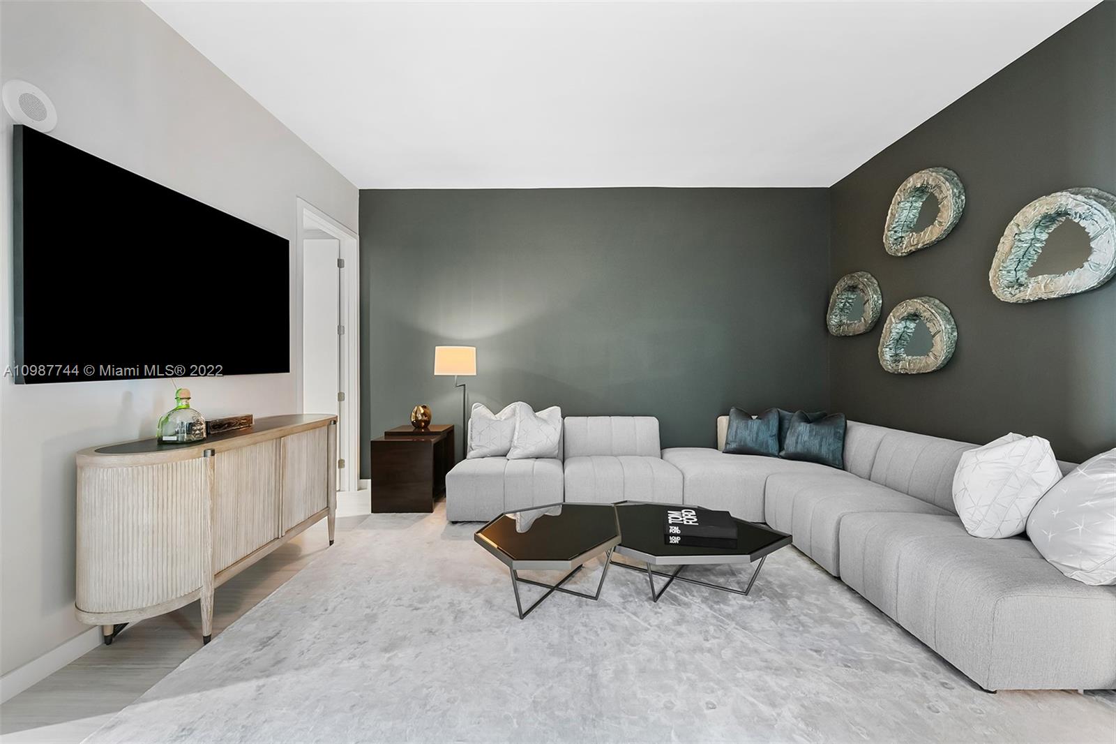 PARAMOUNT MIAMI - Residential