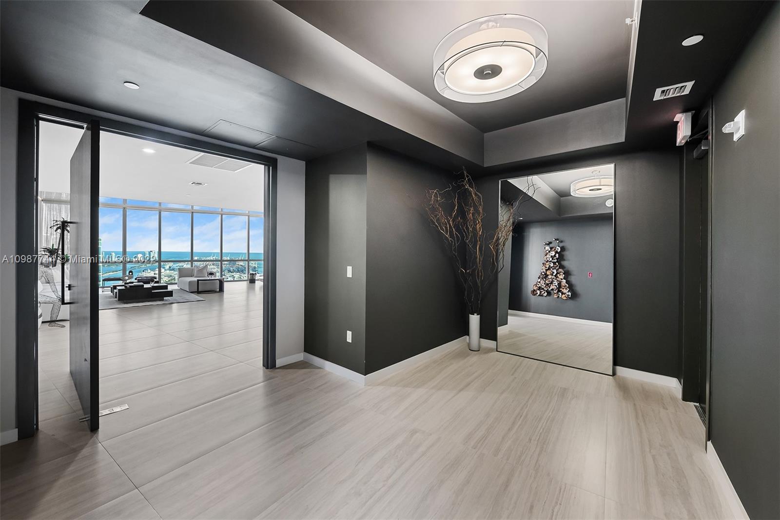 PARAMOUNT MIAMI - Residential