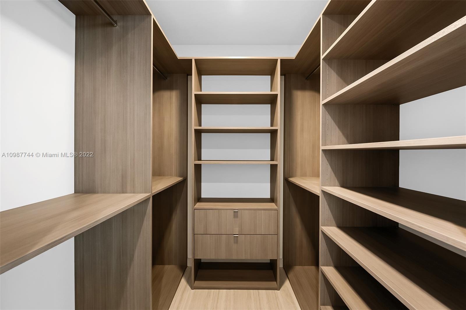 PARAMOUNT MIAMI - Residential