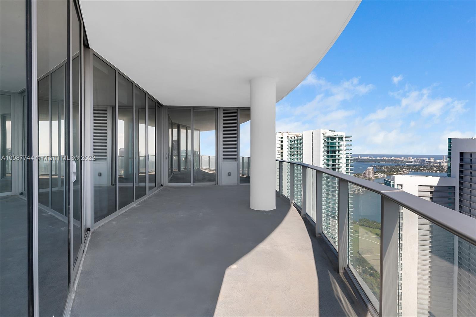 PARAMOUNT MIAMI - Residential