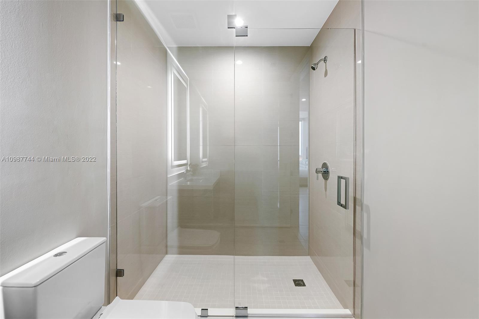 PARAMOUNT MIAMI - Residential