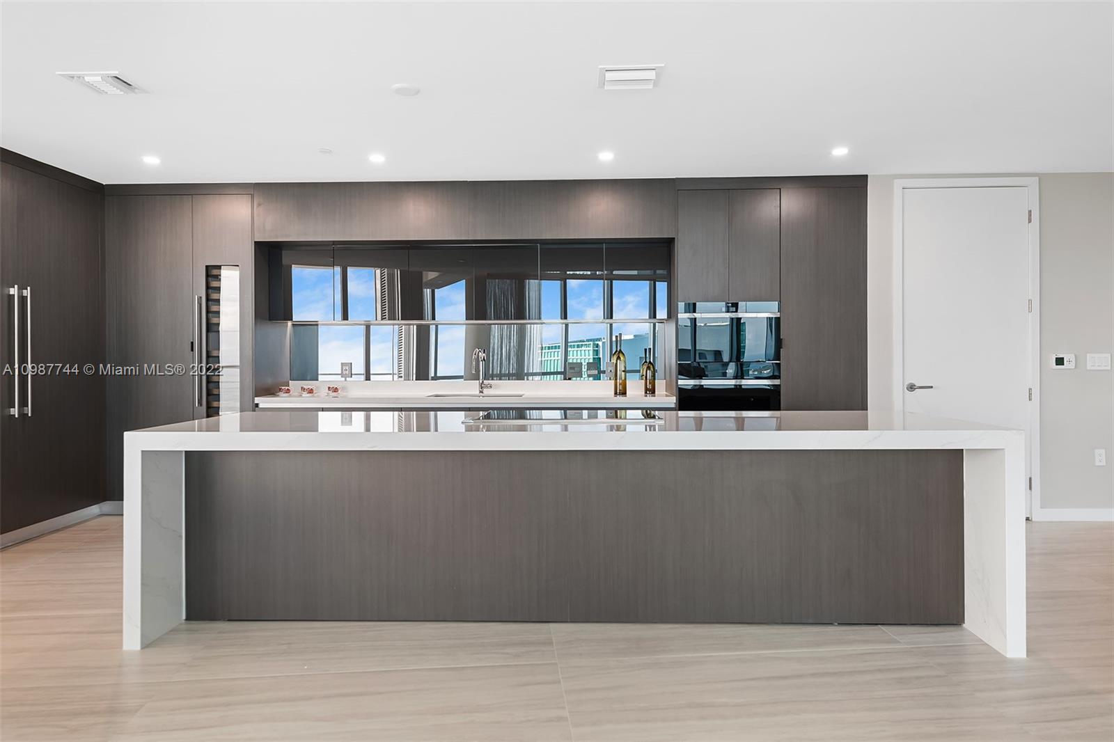 PARAMOUNT MIAMI - Residential