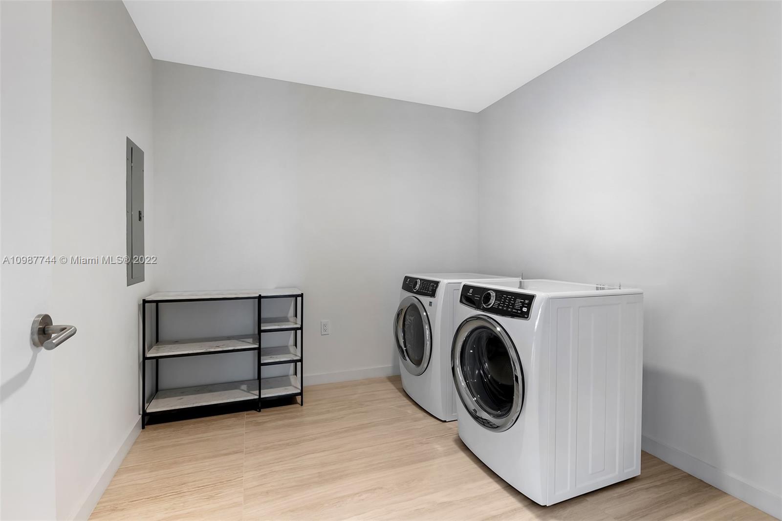 PARAMOUNT MIAMI - Residential