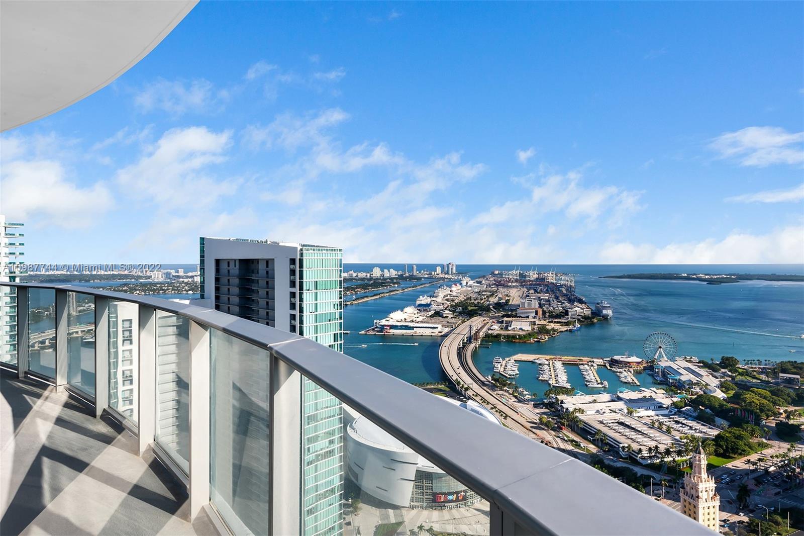 PARAMOUNT MIAMI - Residential