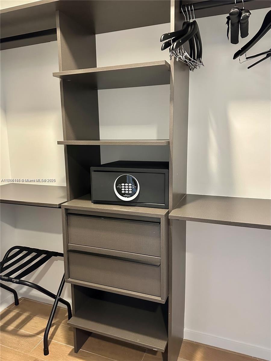 MAP OF MIAMI DADE CO. FL. - Residential