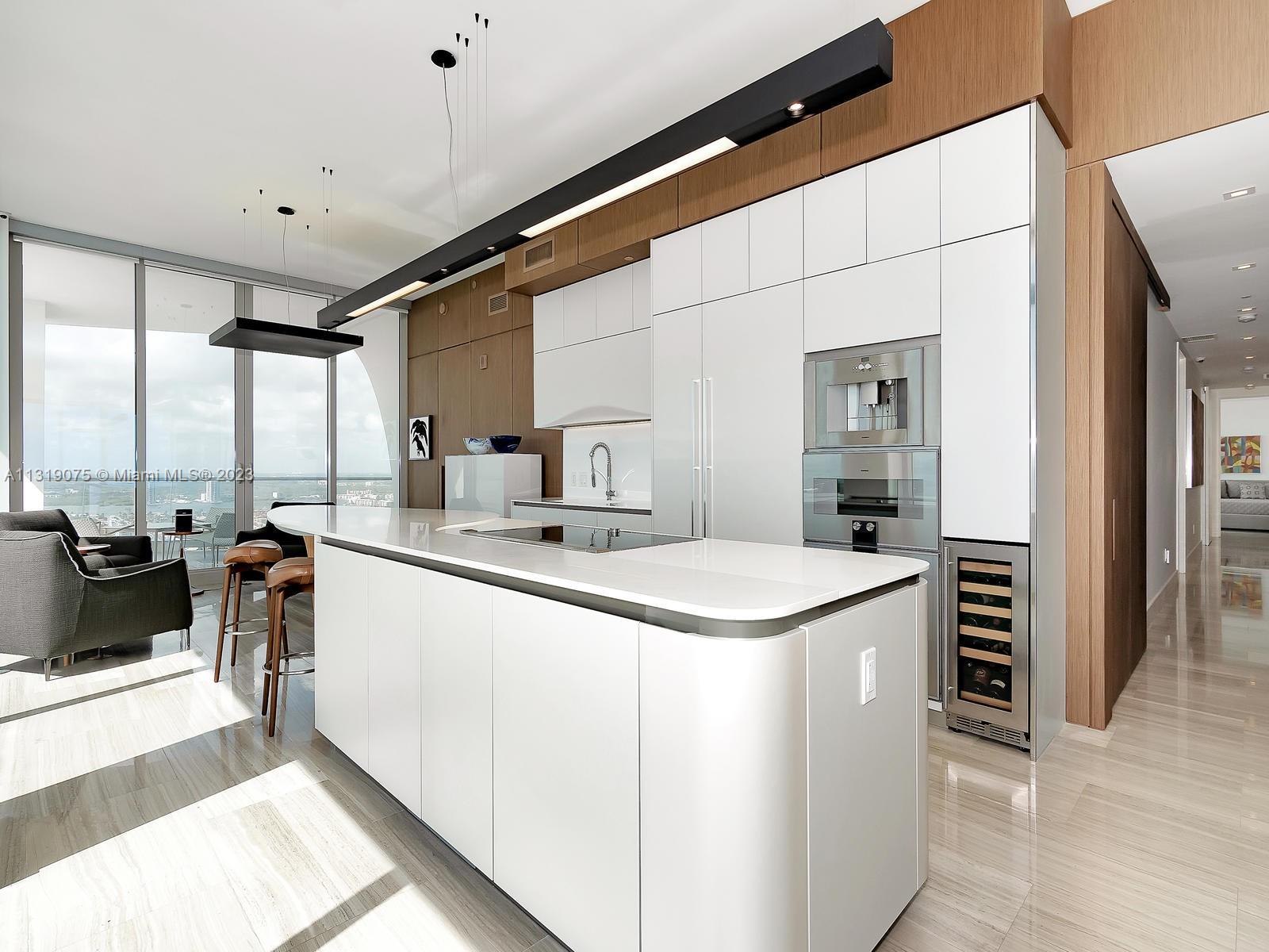 JADE SIGNATURE CONDO - Residential