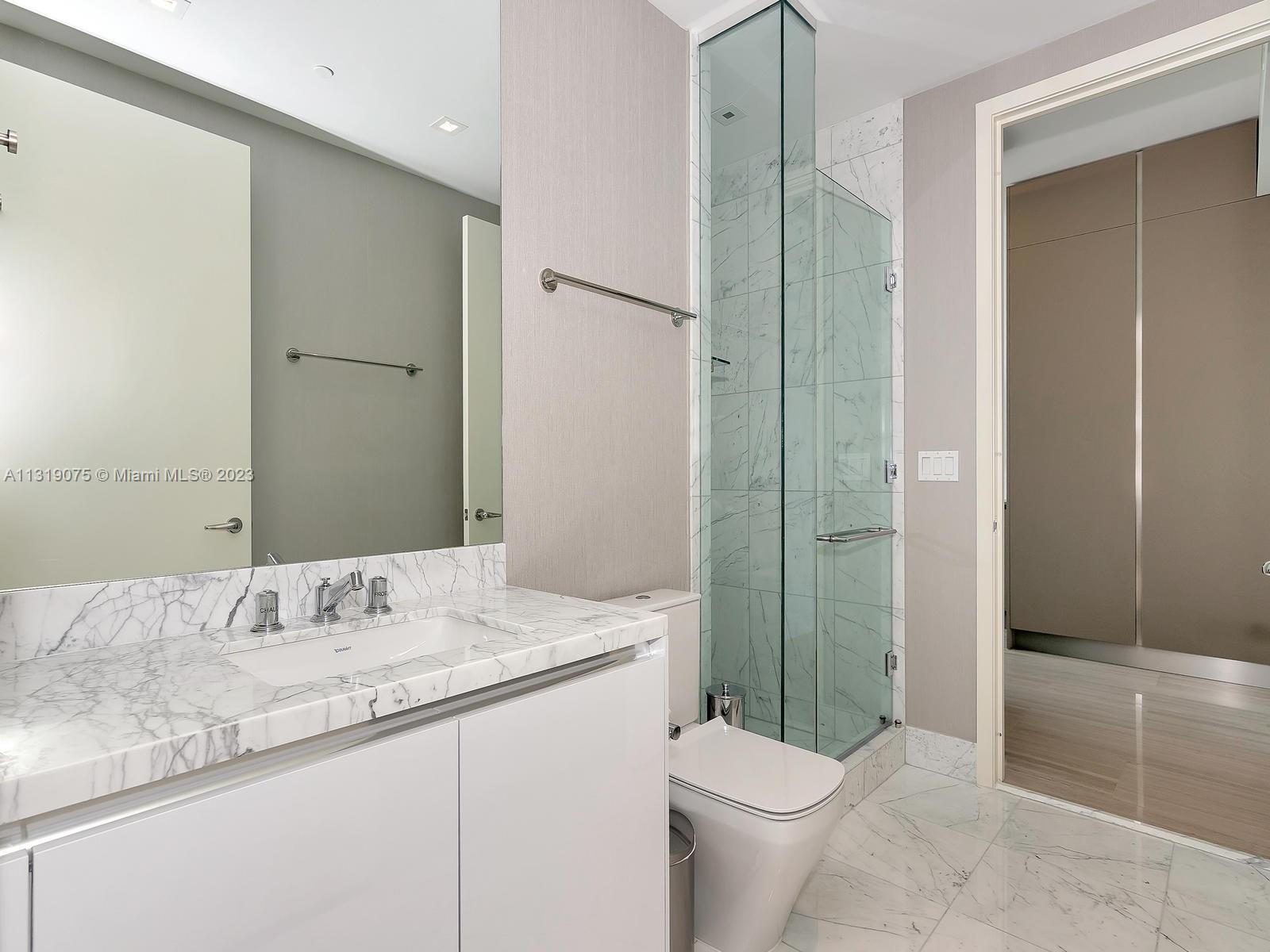 JADE SIGNATURE CONDO - Residential