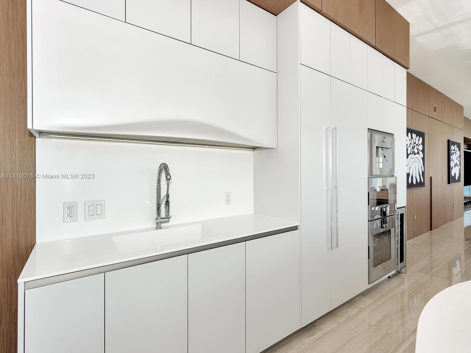 JADE SIGNATURE CONDO - Residential