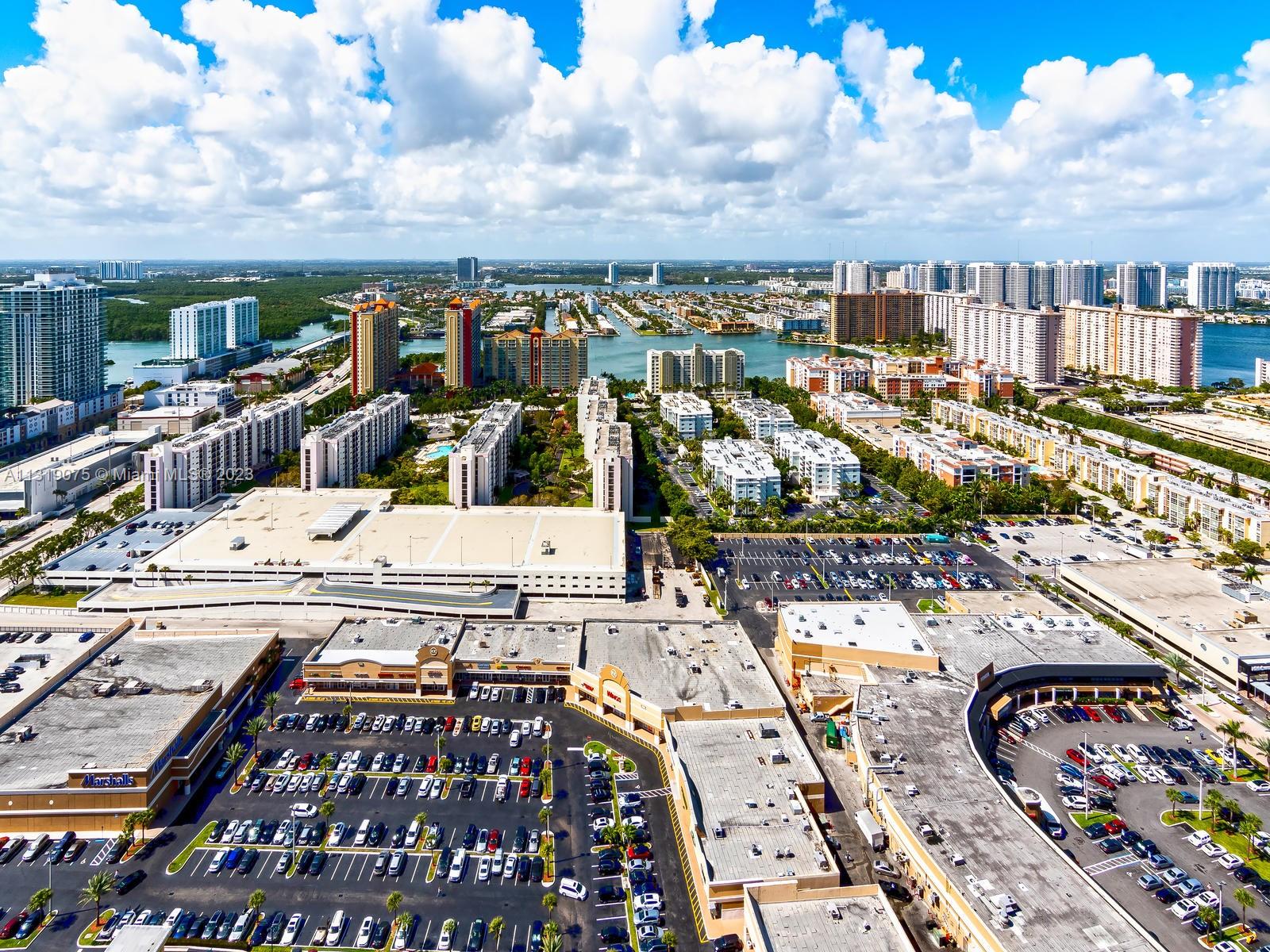 JADE SIGNATURE CONDO - Residential