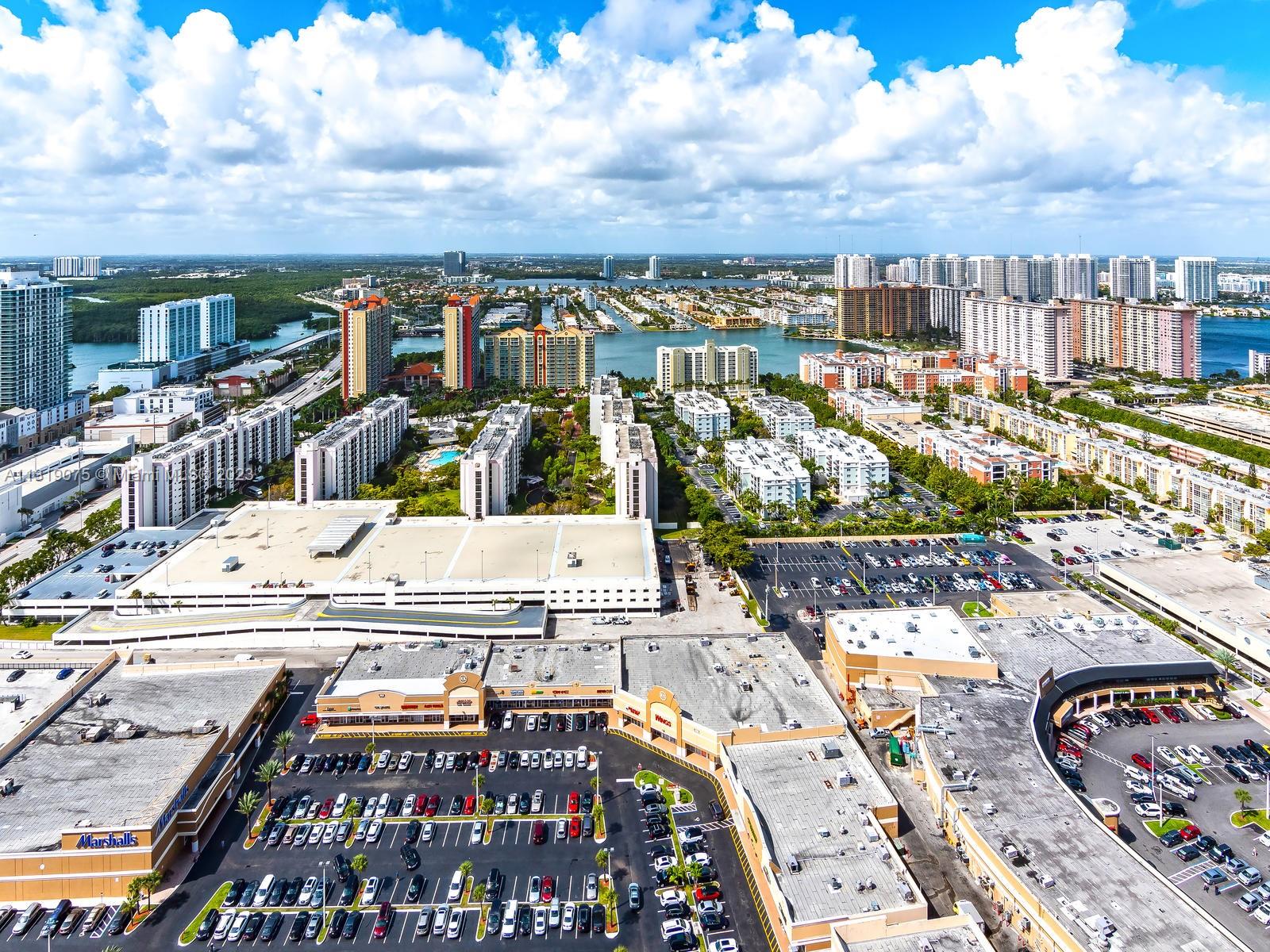 JADE SIGNATURE CONDO - Residential