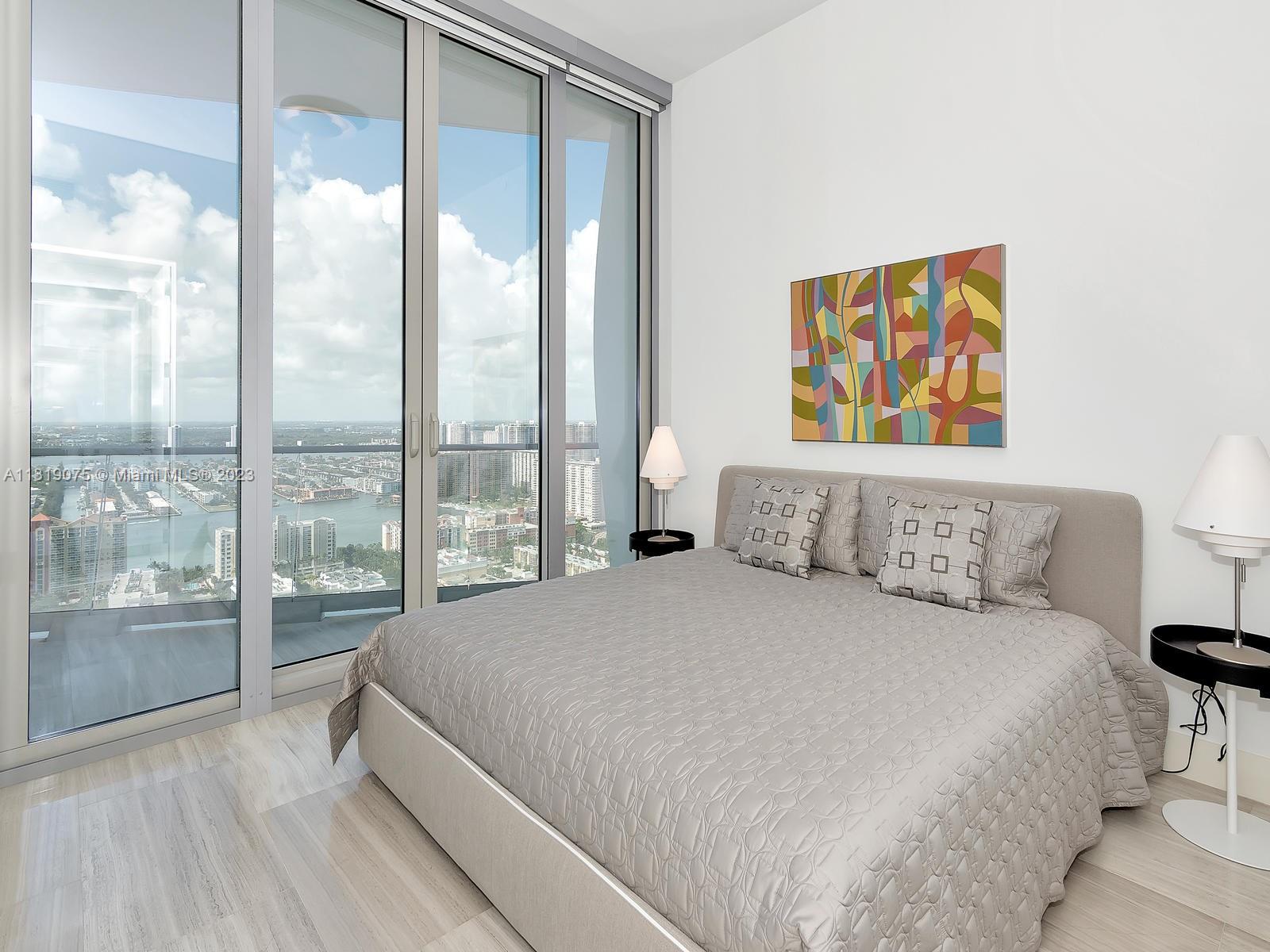 JADE SIGNATURE CONDO - Residential