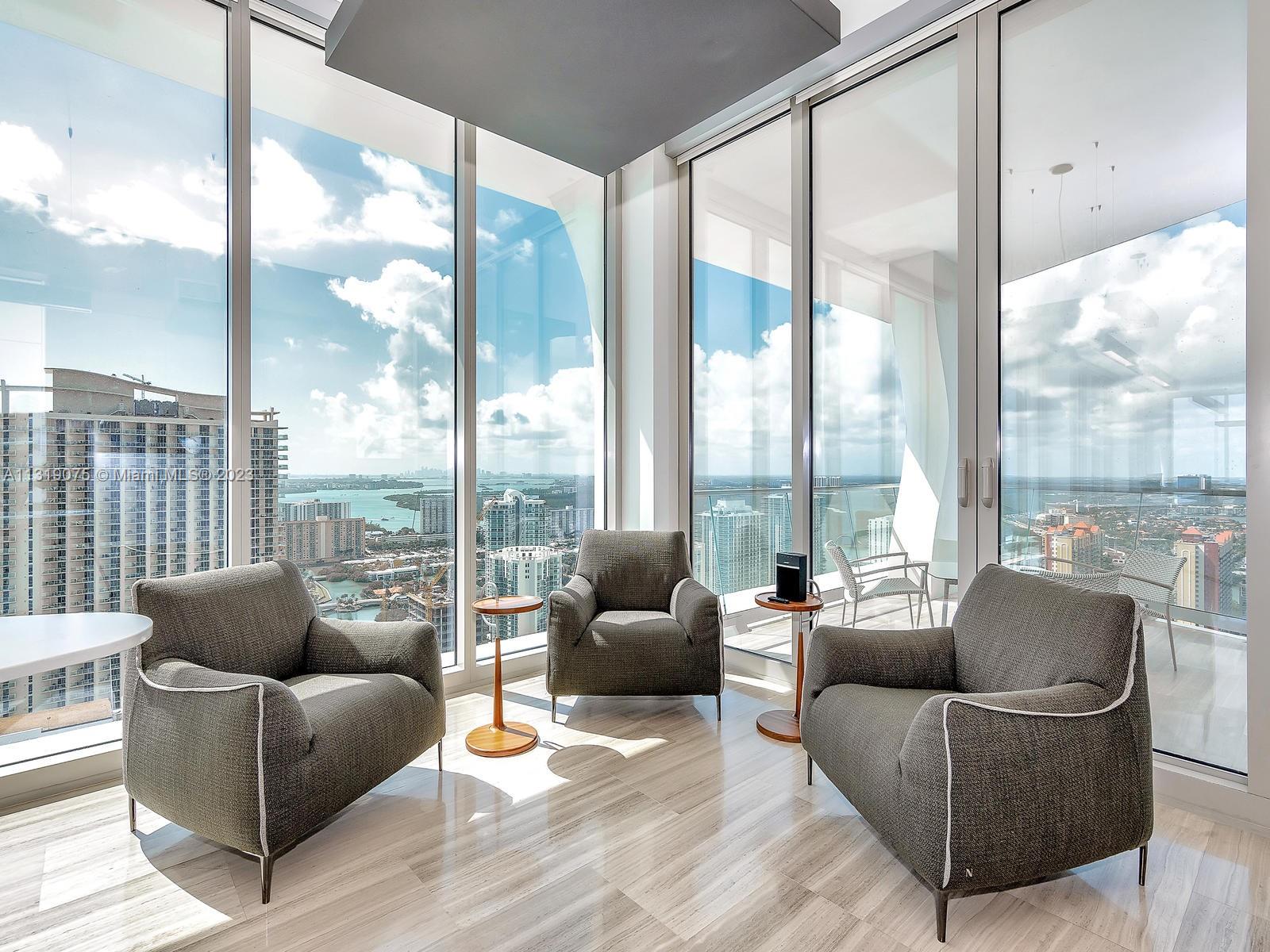 JADE SIGNATURE CONDO - Residential