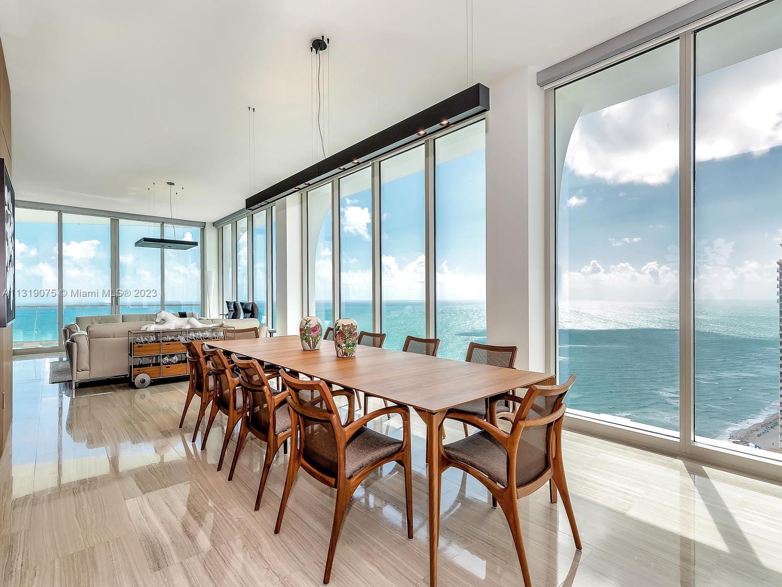 JADE SIGNATURE CONDO - Residential