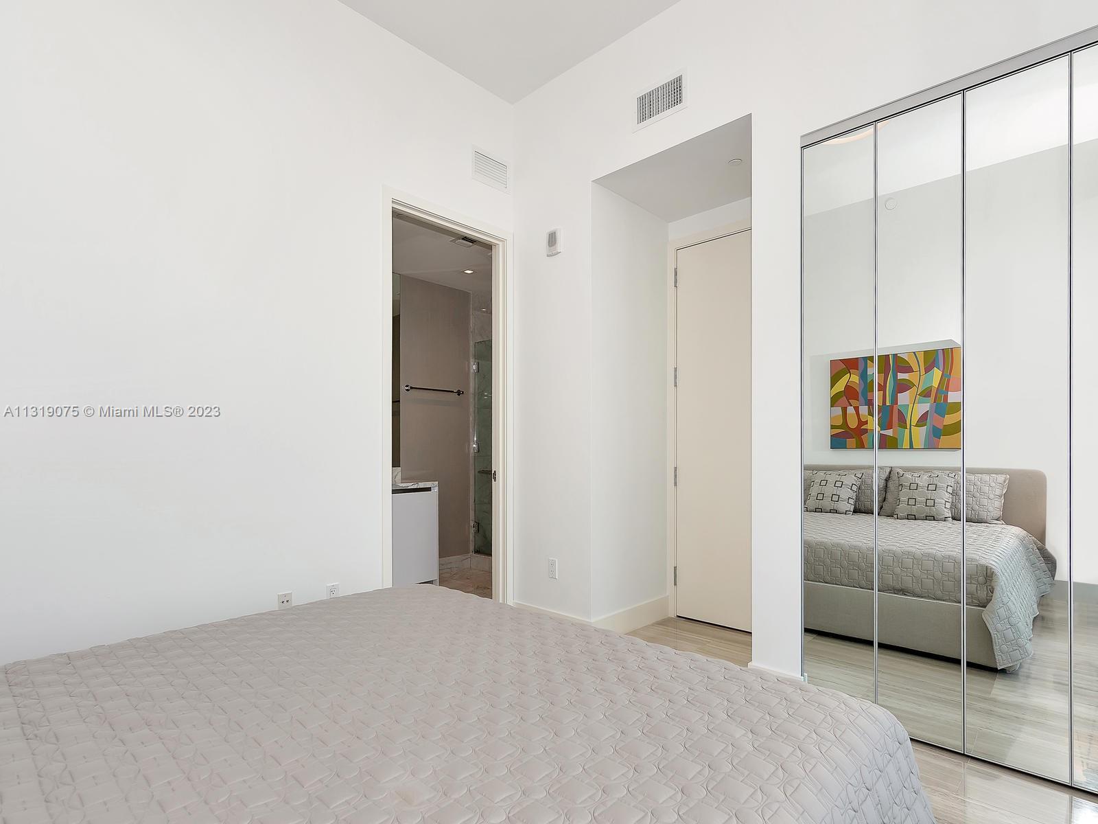 JADE SIGNATURE CONDO - Residential