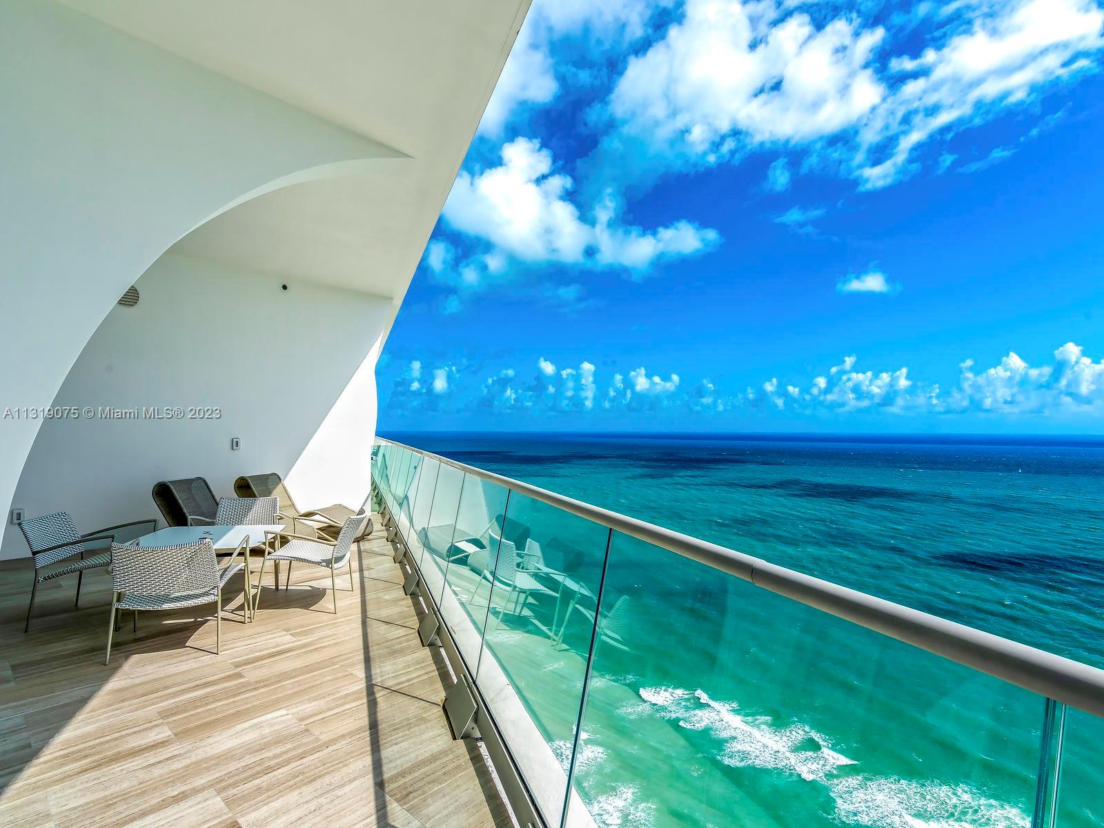 JADE SIGNATURE CONDO - Residential