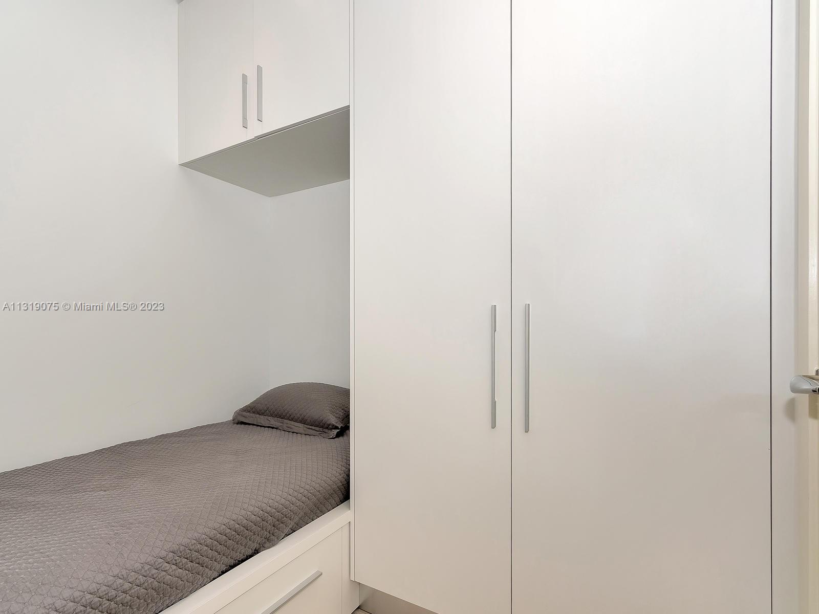 JADE SIGNATURE CONDO - Residential