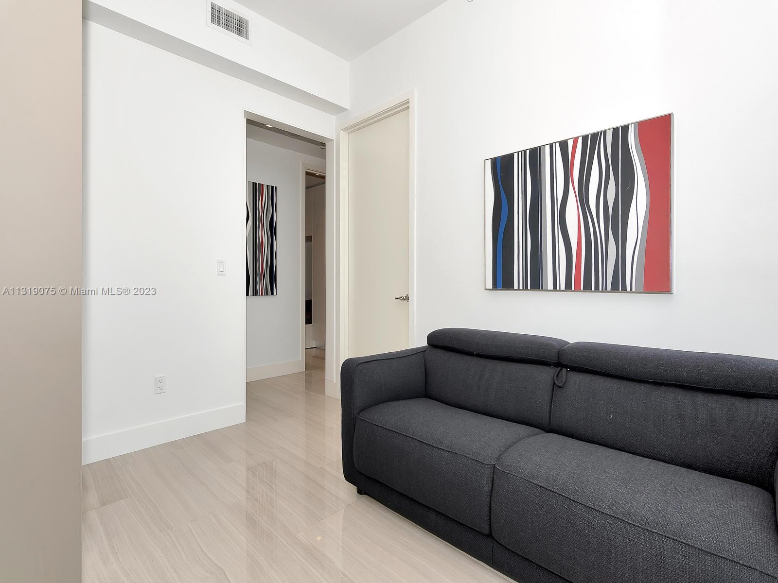 JADE SIGNATURE CONDO - Residential