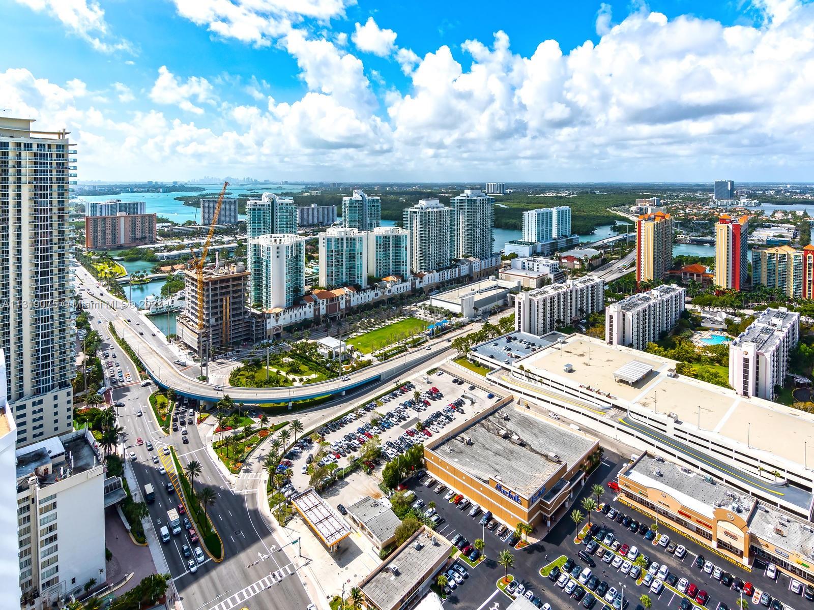 JADE SIGNATURE CONDO - Residential