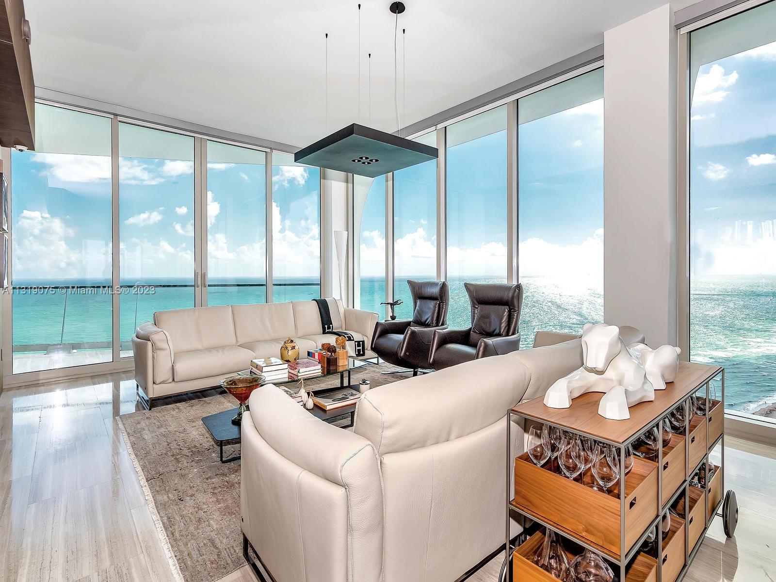 JADE SIGNATURE CONDO - Residential