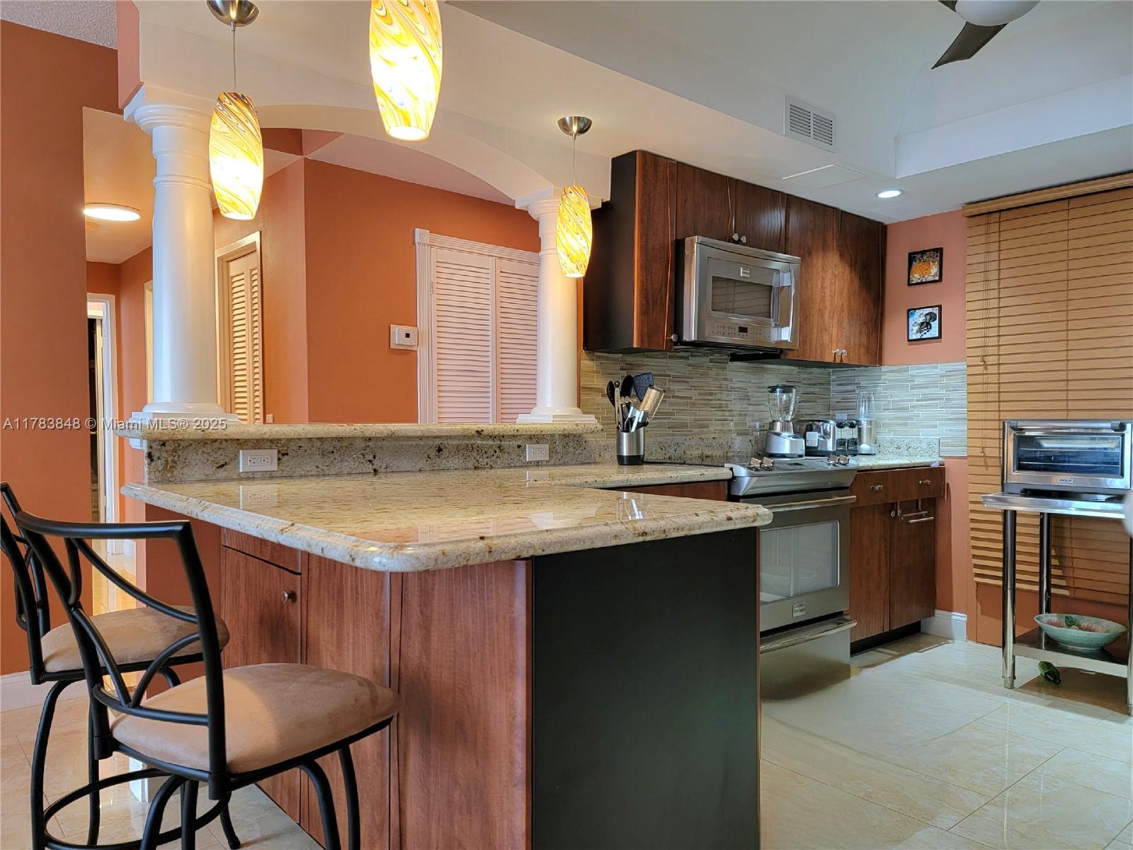 ALEXANDER TOWERS CONDO - Residential Lease