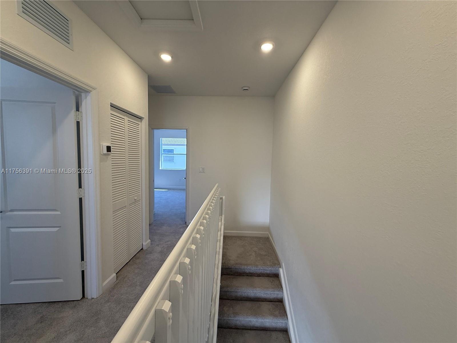 ALTAMIRA - Residential