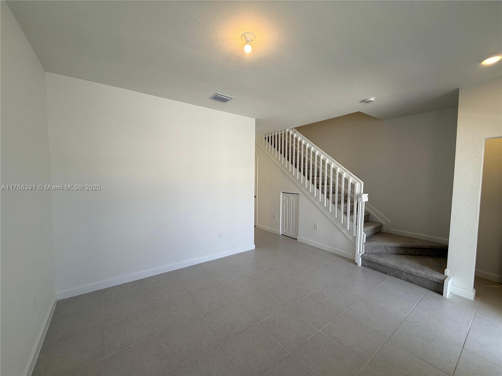 ALTAMIRA - Residential