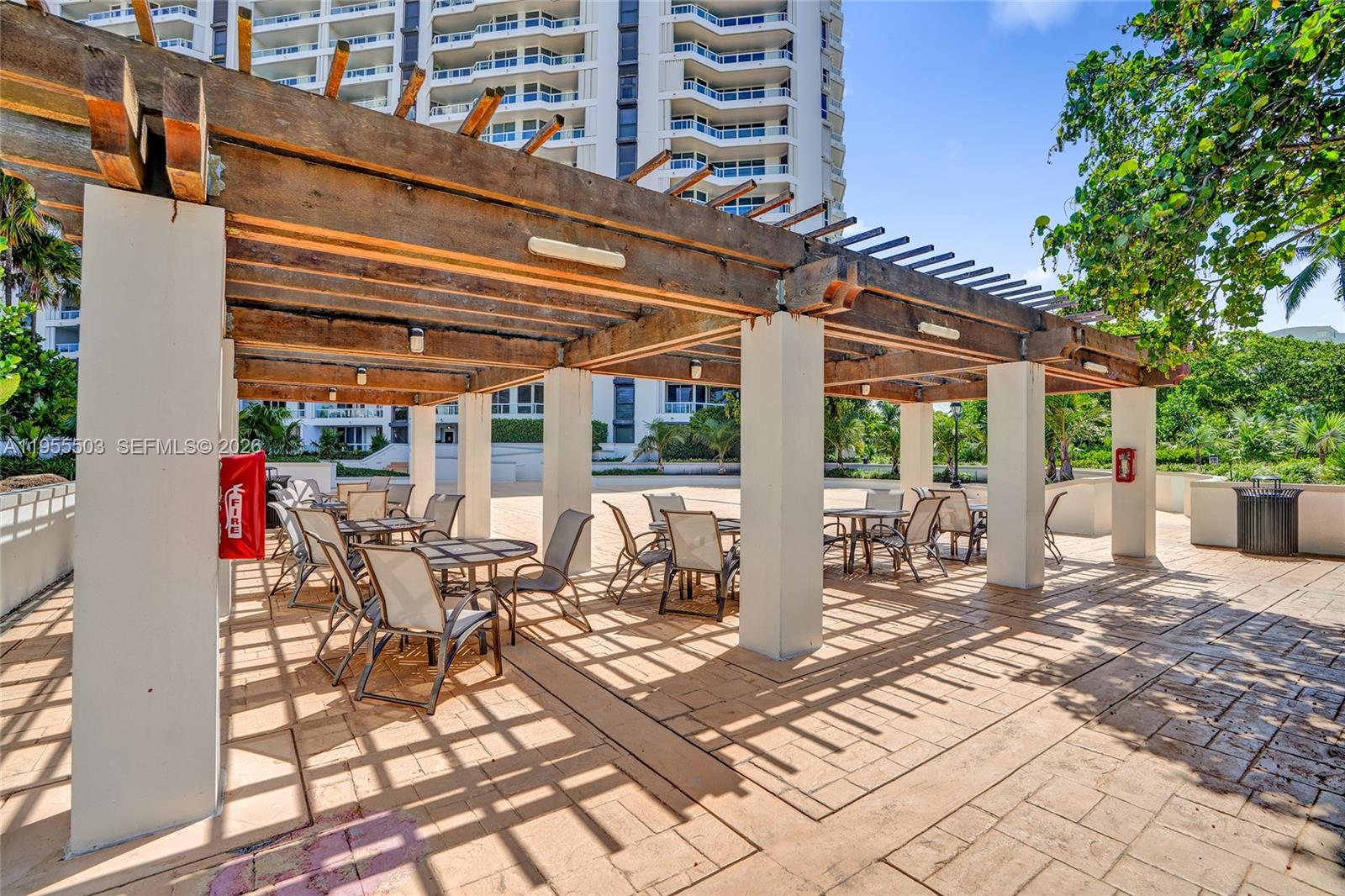 NORTH TOWER AT THE POINT - Residential